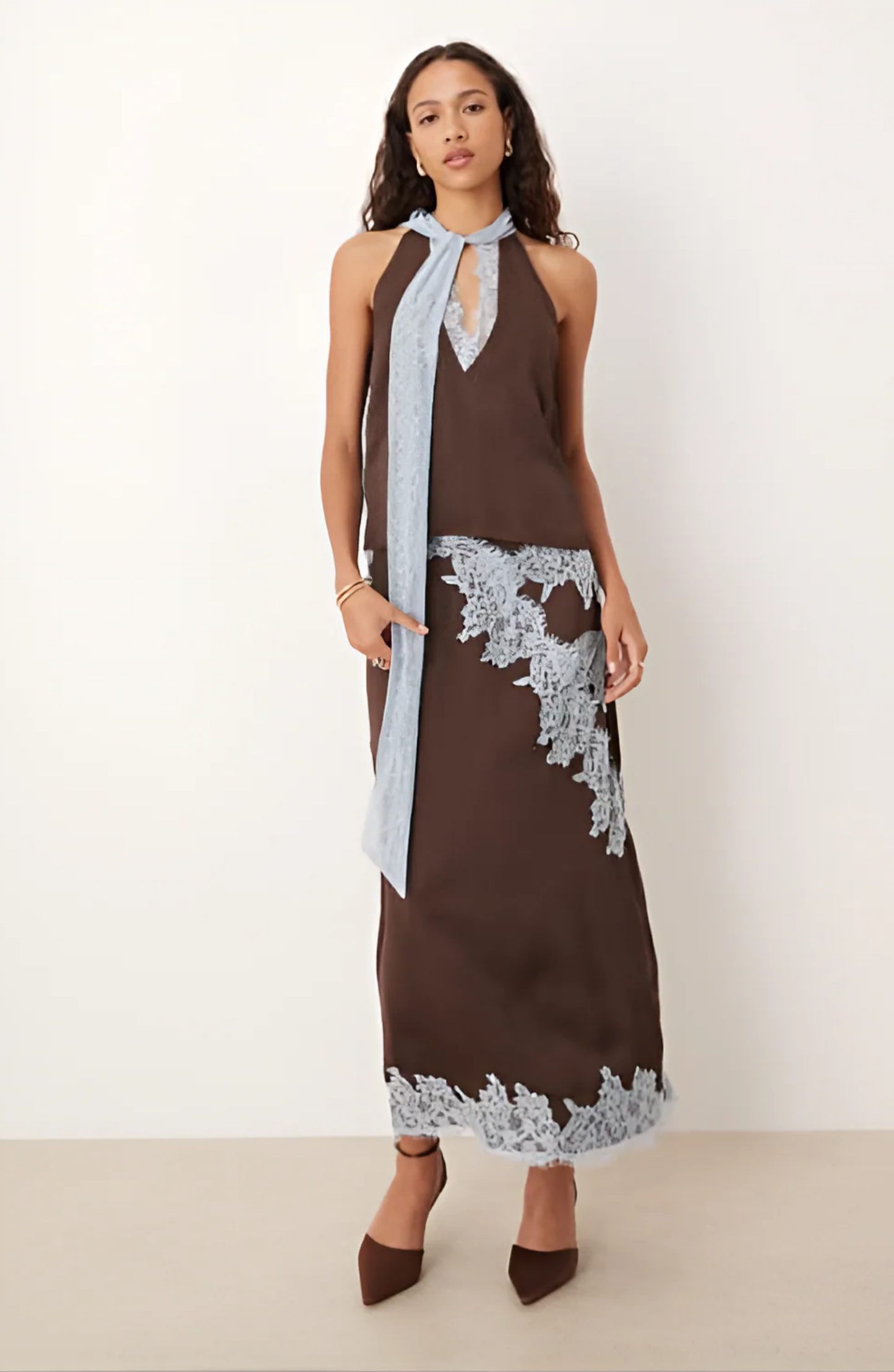 Valoria | Contrast Lace Halter Neck Skirt Set