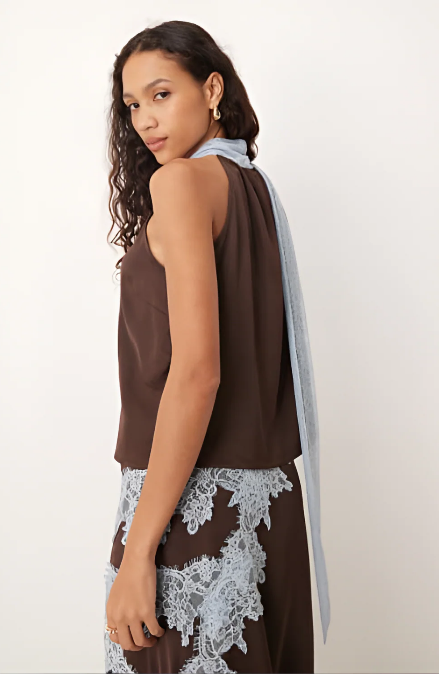 Valoria | Contrast Lace Halter Neck Skirt Set